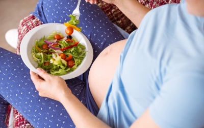 5 dưỡng chất cần thiết trong chế độ ăn uống của bà bầu