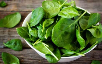 Vì sao bạn nên ăn rau bina thường xuyên hơn?