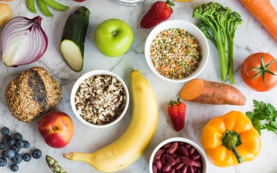 Ăn uống như thế nào để ngăn ngừa loãng xương?