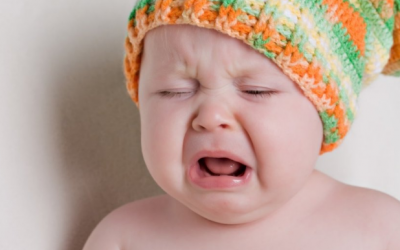 Trẻ bị tiêu chảy khi uống thuốc kháng sinh: Mẹ nên làm gì? 