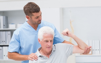 Áp dụng vật lý trị liệu cho người bệnh Parkinson