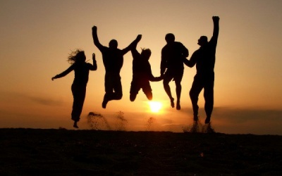 Tử vi thứ Năm (15/11/2018): Song Tử nên trân trọng bạn bè