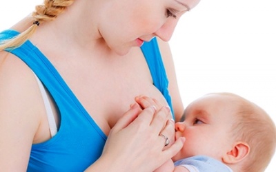 Phụ nữ cho con bú uống thuốc kháng sinh gây hại gì cho bé?