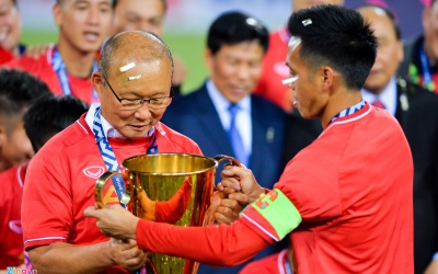 'Phù thủy' Park Hang-seo: Ông thầy đáng kính