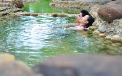 Tắm bùn khoáng có giảm bớt đau nhức do viêm khớp dạng thấp?