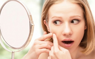 7 mẹo chăm sóc da cho người bị mụn