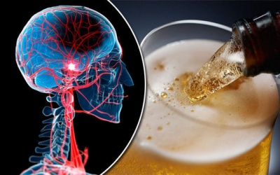 Uống rượu điều độ cũng không cứu bạn khỏi nguy cơ bị đột quỵ