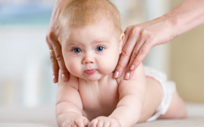Massage cho bé sơ sinh bằng dầu gì tốt cho da và sức khỏe? 