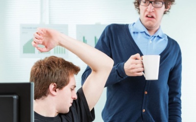 Cách loại bỏ mùi cơ thể trong mùa Hè