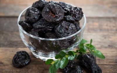 Nước ép mận khô: Giảm nhanh táo bón, bé ăn tốt hơn