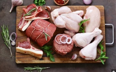 Ăn nhiều thịt trắng cũng gây tăng cholesterol như thịt đỏ