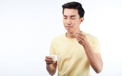 Nam giới cần ăn bao nhiêu sữa chua để giảm ung thư ruột?