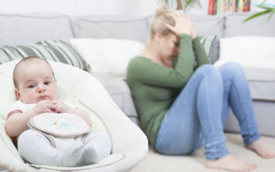 Lo âu và trầm cảm sau sinh khác nhau thế nào? 