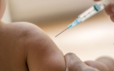 Những mẹo nhỏ giúp giảm đau cho trẻ trong và sau khi tiêm vaccine