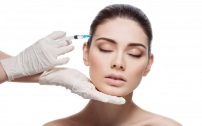 Làm sao để hạn chế tác dụng phụ khi tiêm botox để giảm đau nửa đầu?