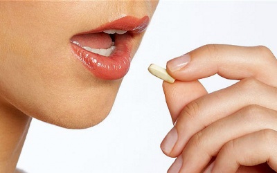 Bà bầu uống vitamin tổng hợp bị buồn nôn: Nên làm gì để ngăn ngừa? 