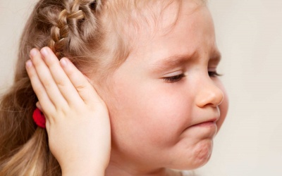 Triệu chứng nhiễm trùng tai ở trẻ em và người lớn khác nhau