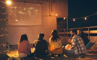 Tử vi Chủ nhật (13/10/2019): Kim Ngưu sẽ muốn xem phim cùng bạn bè