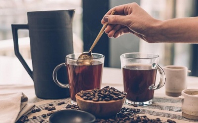 7 dấu hiệu cảnh báo bạn đang uống quá nhiều cà phê