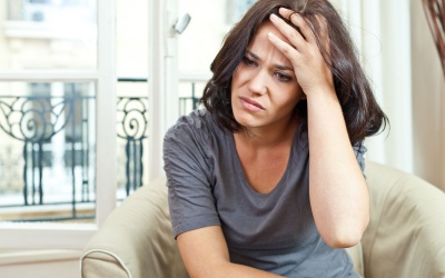 Căng thẳng ảnh hưởng đến làn da như thế nào? 