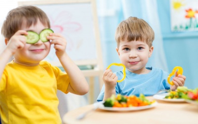 Thay đổi thói quen ăn uống giúp tăng cường hệ tiêu hóa cho trẻ