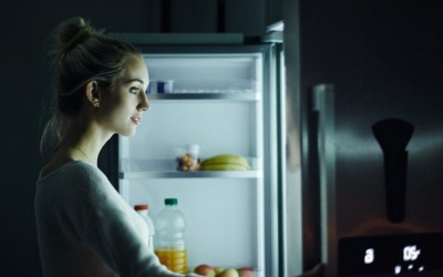 Phụ nữ ăn tối muộn, ăn đêm có nguy cơ bị bệnh tim mạch cao?