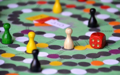 Người cao tuổi chơi trò chơi gì để cải thiện trí nhớ và tư duy?