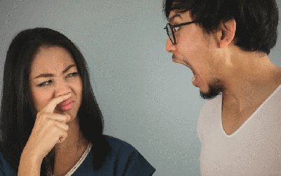 Nguyên nhân nào khiến bạn bị hôi miệng và có vị kim loại trong miệng? 