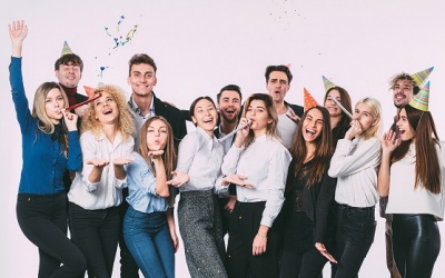 Tử vi thứ Năm (5/12/2019): Cự Giải sẽ nhận được bất ngờ từ đồng nghiệp