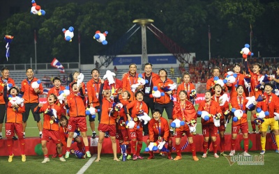 Kiên cường đánh bại Thái Lan, tuyển bóng đá nữ Việt Nam vô địch SeaGames 30