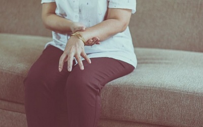 Sóng siêu âm giúp giảm run tay chân cho người bị run vô căn