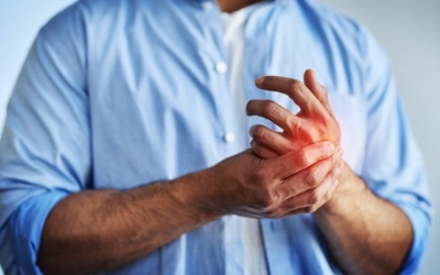 Bị đái tháo đường, làm sao ngăn ngừa tê bì ngón tay?