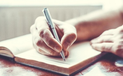 14 tuổi, bị run ngón tay là mắc bệnh gì? 