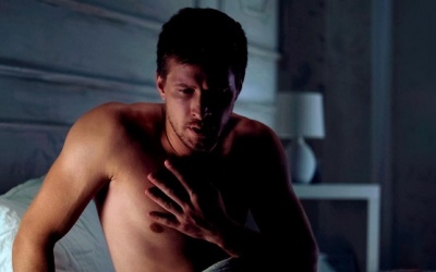 Nhịp tim nhanh khi thức dậy có nguy hiểm không, nguyên nhân là gì?