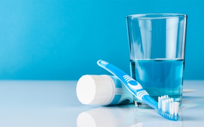 Trẻ 9 tuổi có nên dùng nước súc miệng?