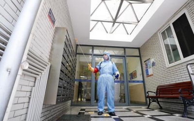 Hàn Quốc khử trùng các chợ người Hoa đề phòng dịch nCoV, cúm gia cầm