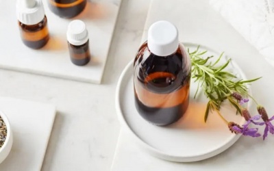 Dùng tinh dầu để giảm đau đầu, nên kết hợp những loại nào?