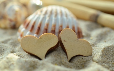 Tử vi thứ Sáu (10/4/2020): Kim Ngưu nên quan tâm hơn tới người mình yêu