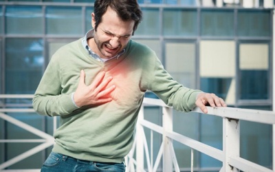 Nhồi máu cơ tim cấp: Dấu hiệu cảnh báo và cách xử lý kịp thời