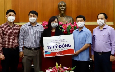 Unilever tiếp sức tuyến đầu chống dịch Covid-19 với gói hỗ trợ trị giá 18 tỷ đồng 