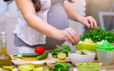Phụ nữ mang thai nên ăn gì để tốt cho sự phát triển của thai nhi?