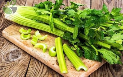 Bạn có biết 3 cách giúp giảm táo bón với rau cần tây này?