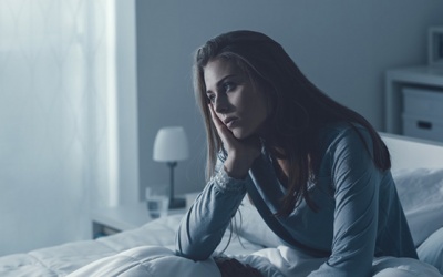 9 nguyên nhân khiến bạn hay bị thức giấc giữa đêm, khó ngủ lại