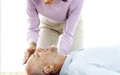 Sơ cứu cho người bị đột quỵ như thế nào?