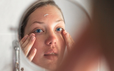 5 dấu hiệu bạn có da nhạy cảm và cách tự nhiên giúp làm dịu da