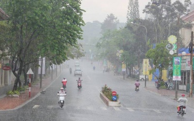 Dự báo thời tiết: Bắc Bộ mưa vừa, có nơi mưa to đến rất to và dông, Trung Bộ nắng nóng