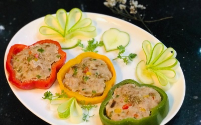 Tối nay ăn gì: Ớt chuông nhồi thịt rán