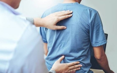 Đau lưng lan xuống mông cảnh báo bệnh gì?