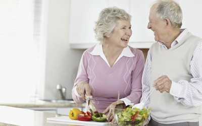 COVID-19: Người lớn tuổi ăn gì để tăng cường miễn dịch?