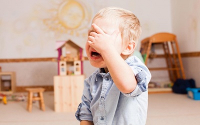 Run tay ở trẻ em là gì, có triệu chứng và hướng điều trị thế nào?